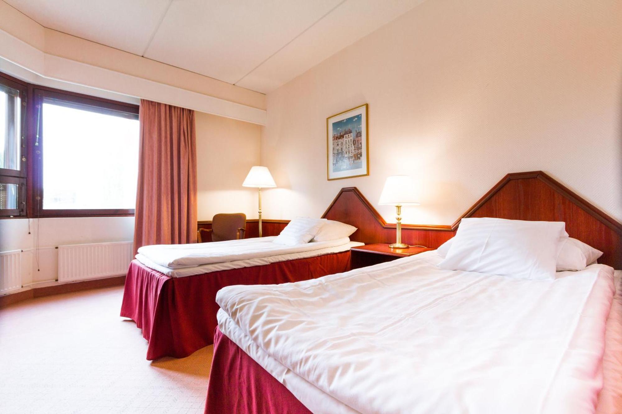 Hotel Oscar Varkaus Phòng bức ảnh