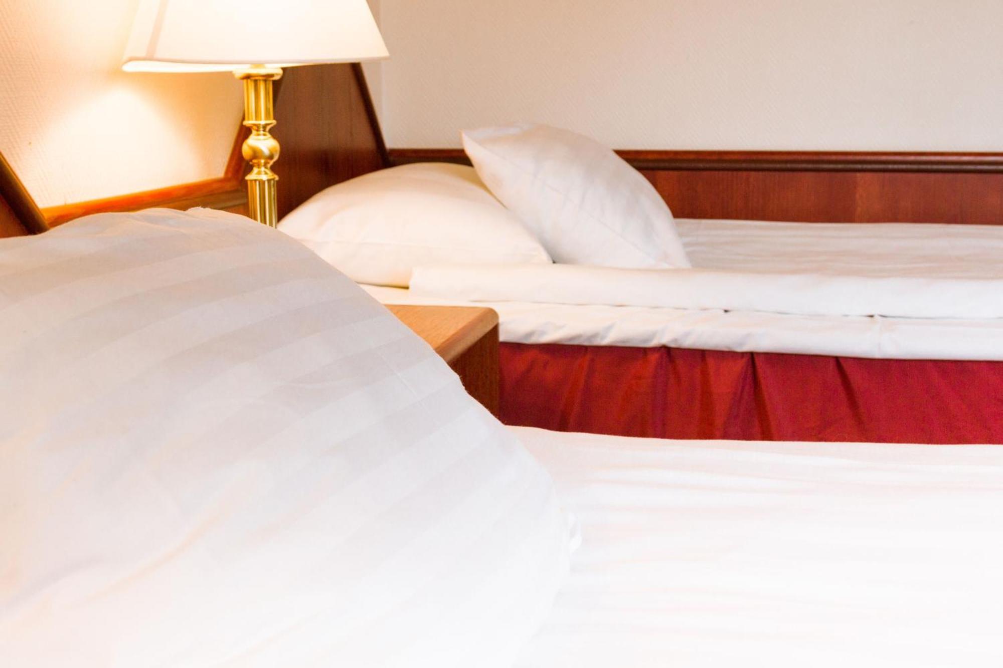 Hotel Oscar Varkaus Ngoại thất bức ảnh
