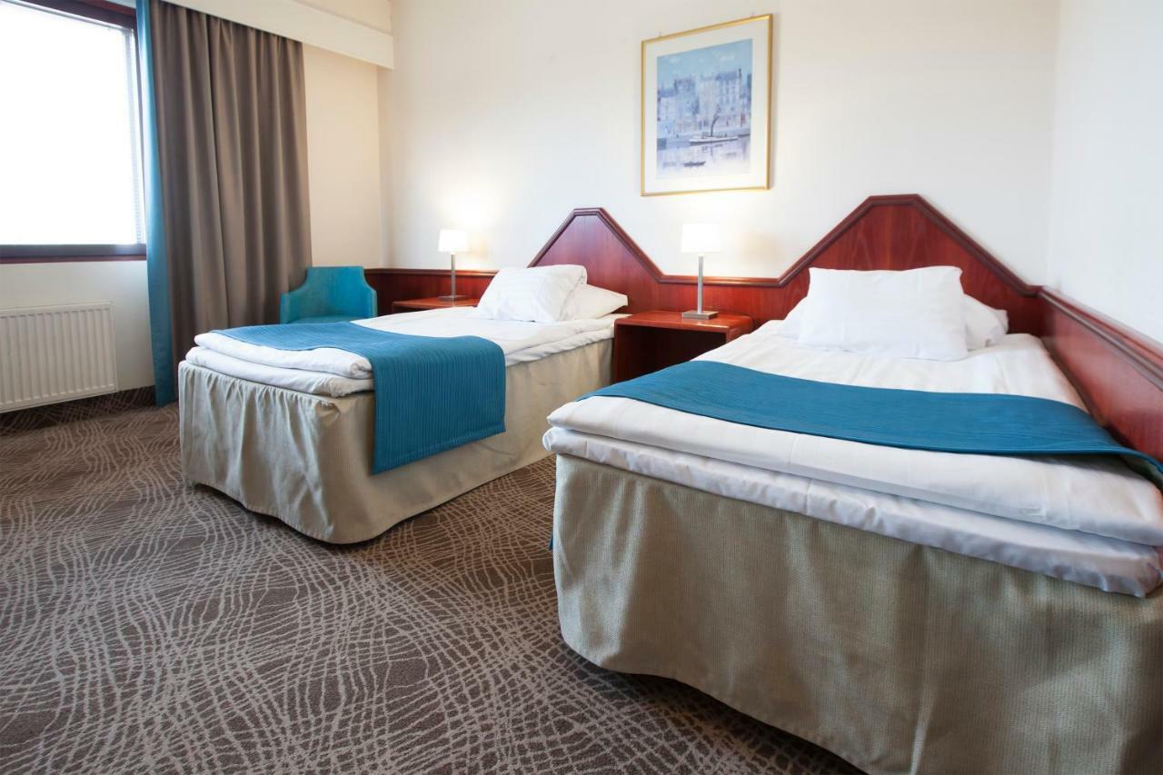 Hotel Oscar Varkaus Ngoại thất bức ảnh